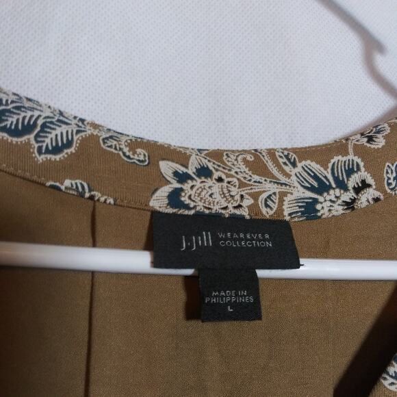 J.Jill Wearever V-neck Ballet-sleeve Top Vicuna Artistic Vine Travel  Size L - Picture 4 of 11